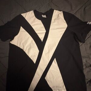 Reebok Black & White Graphic Short Sleeve Tee
